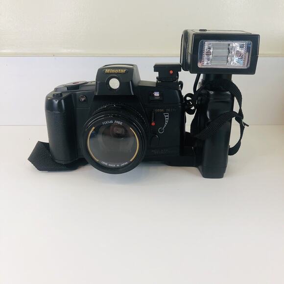 Minotar Motor Drive 35mm Camera Red Eye Reduction Japan - Picture 1 of 8